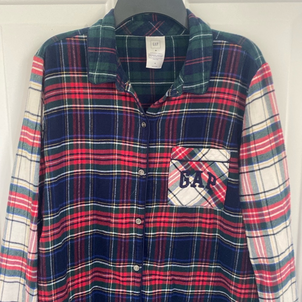 Gap + Pendleton Tartan Plaid Vintage Flannel Button Down Nightshirt. Size Medium